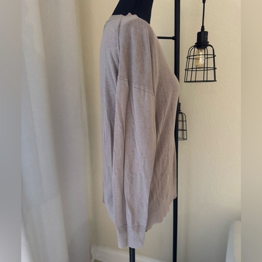 Aritzia Babaton Lightweight Knit Sweater Small Beige Minimalist Quiet Luxury - Picture 4 of 7